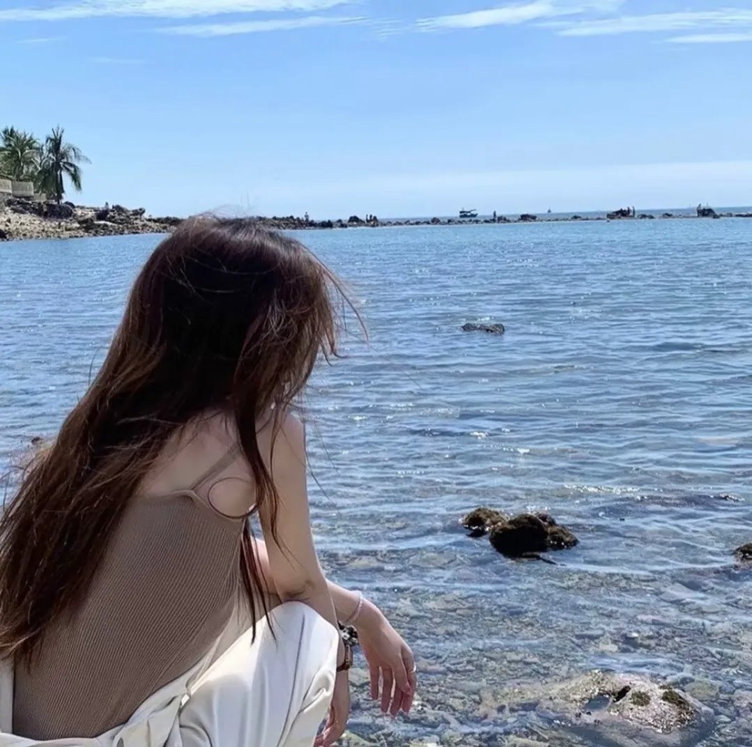 笼中女囚
